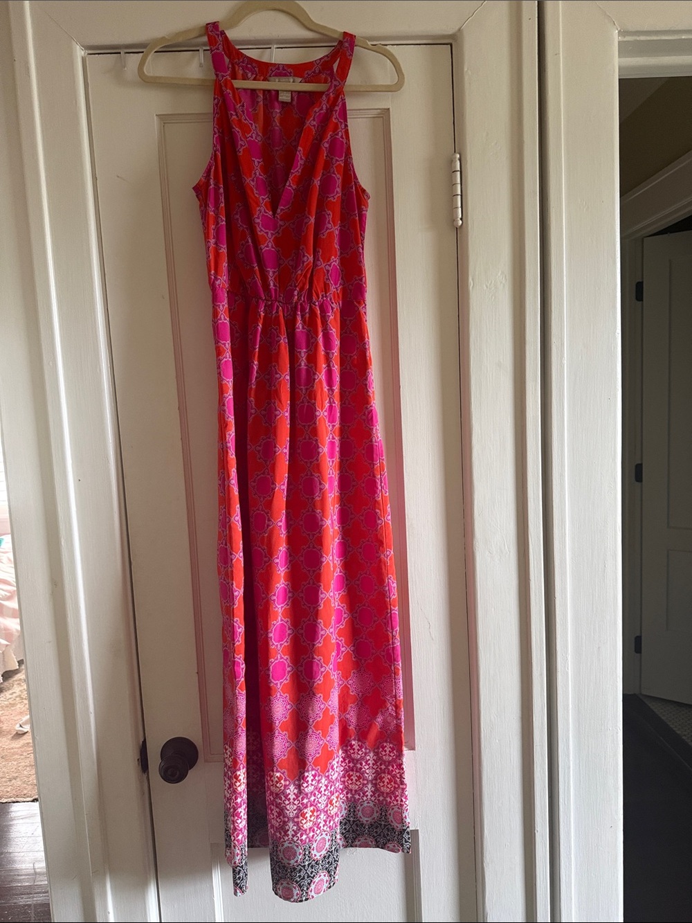 Banana Republic Sleeveless Pink and Orange Maxi Dress - Vibrant Floral Print